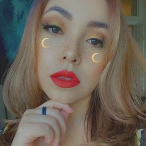 Meet your Posher, Vanessa